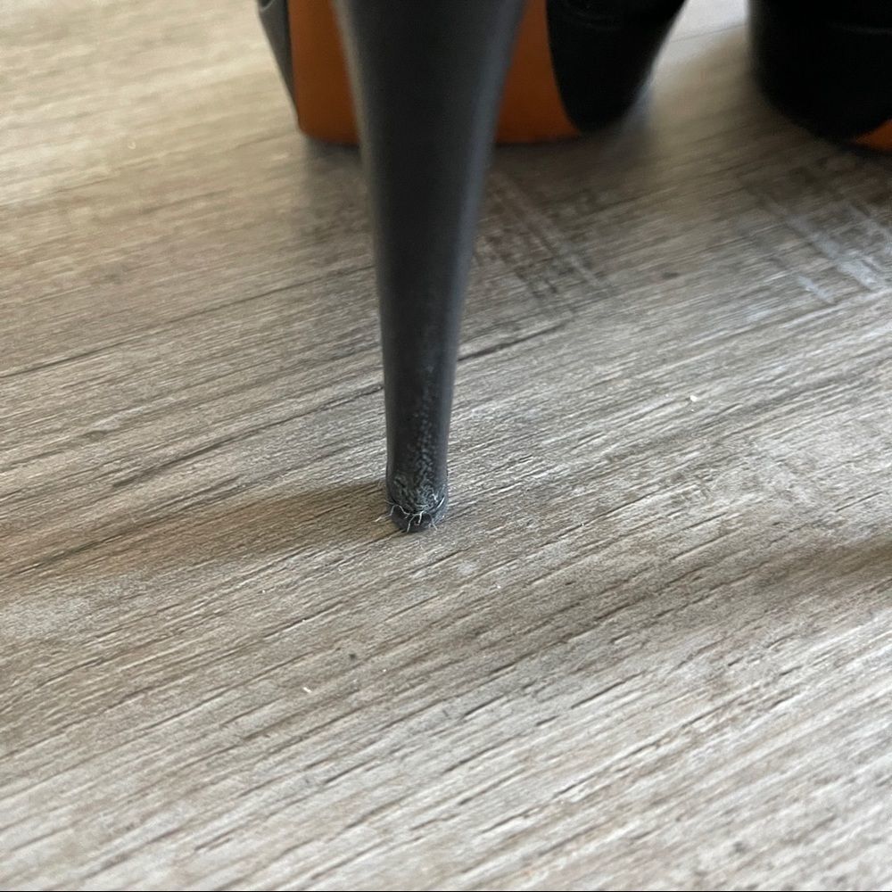 Gucci Nappa Charlotte Pump Stiletto Heels in Black Leather EU 38 US 8 MSRP $540 - Picture 4 of 12